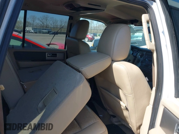 2014 Ford Expedition EL XLT with VIN 1FMJK1J50EEF37813, listed as a IAAI auction lot 41769599 with 214,041 mi miles. Bid and sale history available at carsss.com. Image 8.