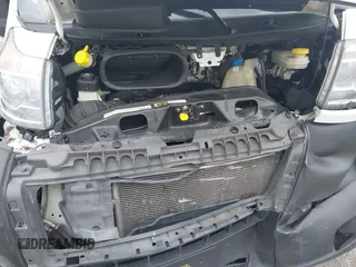2017 Ram ProMaster Cargo z VIN 3C6TRVAG9HE546267, wystawiony jako IAAI lot #42180933 z przebiegiem 78 805 mil mil oraz . Historia ofert i sprzedaży dostępna na DreamBid. Obrazek 10.