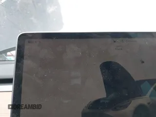 2023 Tesla Model 3 z VIN 5YJ3E1EAXPF403095, wystawiony jako IAAI lot #42151764 z przebiegiem 17 872 mil mil oraz . Historia ofert i sprzedaży dostępna na DreamBid. Obrazek 17.