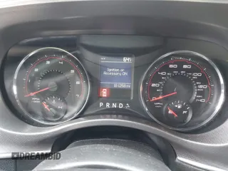 2011 Dodge Charger SE with VIN 2B3CL3CG3BH512706, listed as a IAAI auction lot 42122199 with 181,258 mi miles and . Bid and sale history available at carsss.com. Image 6.