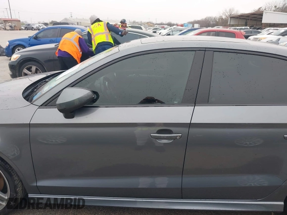 2016 Audi A3 Premium z VIN WAUA7GFF0G1029326, wystawiony jako IAAI lot #41528150 z przebiegiem 96 955 mil mil oraz . Historia ofert i sprzedaży dostępna na DreamBid. Obrazek 14.