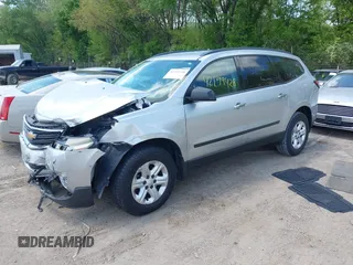 2014 Chevrolet Traverse LS z VIN 1GNKVFED1EJ334488, wystawiony jako IAAI lot #42199428 z przebiegiem Nie podano mil oraz . Historia ofert i sprzedaży dostępna na DreamBid. Obrazek 2.