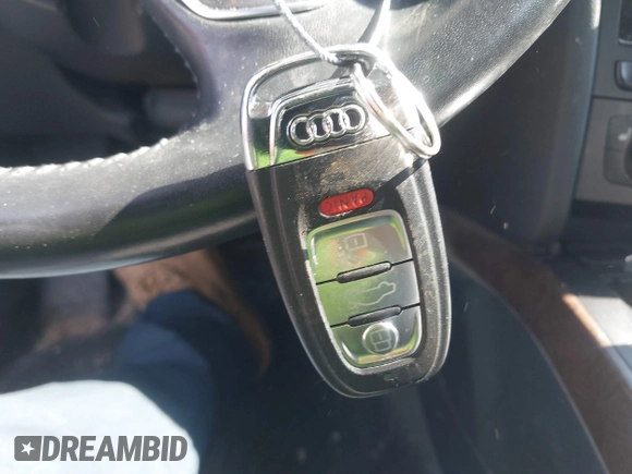 2014 Audi A4 Premium Plus z VIN WAUFFAFL6EN017277, wystawiony jako IAAI lot #41878643 z przebiegiem 105 100 mil mil oraz . Historia ofert i sprzedaży dostępna na DreamBid. Obrazek 11.