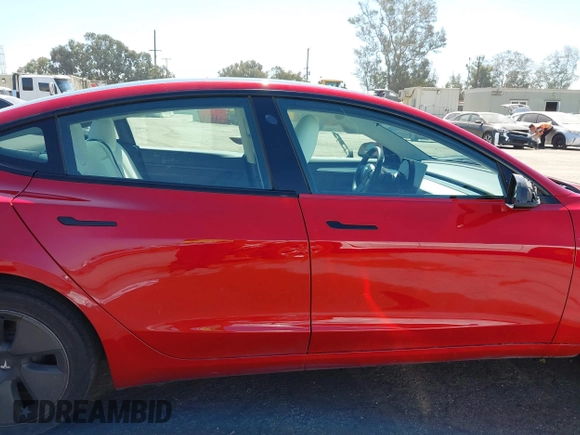 2023 Tesla Model 3 z VIN 5YJ3E1EA6PF566326, wystawiony jako IAAI lot #42687125 z przebiegiem 43 548 mil mil oraz . Historia ofert i sprzedaży dostępna na DreamBid. Obrazek 14.