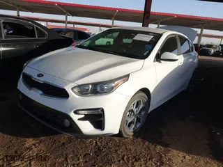 2020 Kia Forte LXS with VIN 3KPF24AD3LE233749, listed as a IAAI auction lot 41696420 with NaN miles. Bid and sale history available at carsss.com. Image 18.