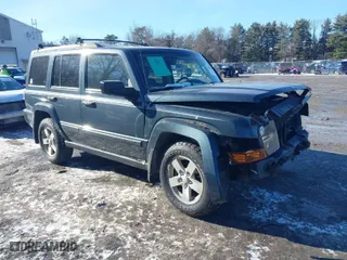 2007 Jeep Commander Sport with VIN 1J8HG48P47C678999, listed as a IAAI auction lot 41409140 with 194,362 mi miles. Bid and sale history available at carsss.com. Image 1.