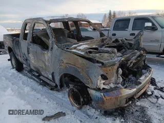 2004 Ford F-250 XL z VIN 1FTNX21P74ED56124, wystawiony jako Copart lot #42207115 z przebiegiem Nie podano mil oraz Szkody całkowita. Historia ofert i sprzedaży dostępna na DreamBid. Obrazek 4.
