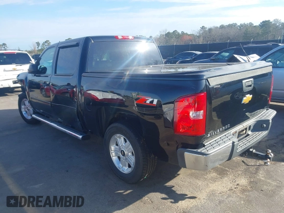 2013 Chevrolet Silverado 1500 LT with VIN 3GCPCSE08DG272209, listed as a IAAI auction lot 41739898 with 152,288 mi miles and . Bid and sale history available at DreamBid. Image 3.