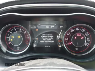 2016 Dodge Challenger SXT Plus z VIN 2C3CDZAG9GH184110, wystawiony jako IAAI lot #42463784 z przebiegiem 160 484 mil mil oraz . Historia ofert i sprzedaży dostępna na DreamBid. Obrazek 7.