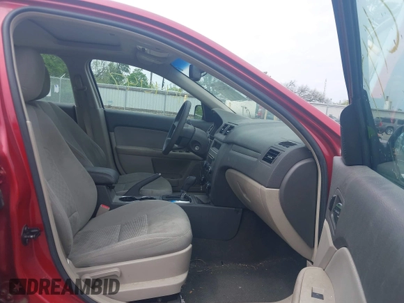 2010 Ford Fusion SE with VIN 3FAHP0HA6AR303870, listed as a IAAI auction lot 42142147 with 187,522 mi miles and . Bid and sale history available at DreamBid. Image 5.
