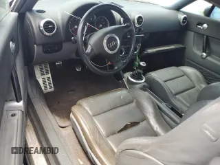 2002 Audi TT ALMS Edition z VIN TRUWT28N321004981, wystawiony jako Copart lot #57914595 z przebiegiem 105 522 mil mil oraz Tytuł czysty. Historia ofert i sprzedaży dostępna na DreamBid. Obrazek 8.
