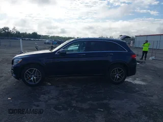 2016 Mercedes-Benz GLC 300 z VIN WDC0G4JB8GF084119, wystawiony jako IAAI lot #42250503 z przebiegiem 137 352 mil mil oraz . Historia ofert i sprzedaży dostępna na DreamBid. Obrazek 14.