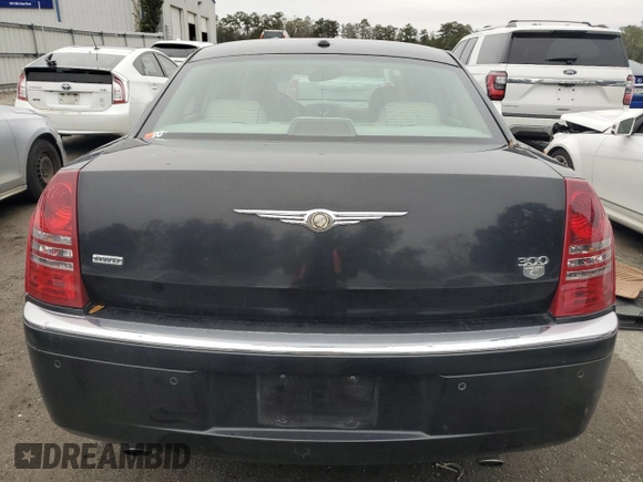 2007 Chrysler 300 C with VIN 2C3LK63HX7H646491, listed as a Copart auction lot 88325645 with 166,505 mi miles and Clean Title. Bid and sale history available at DreamBid. Image 6.