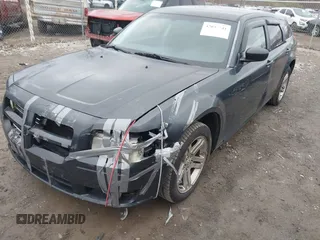 2008 Dodge Magnum SXT with VIN 2D4FV37VX8H225695, listed as a IAAI auction lot 42037741 with 196,099 mi miles and . Bid and sale history available at carsss.com. Image 6.