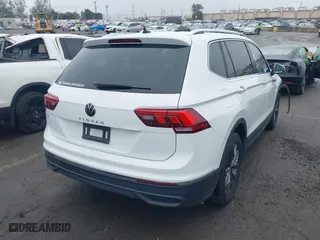 2022 Volkswagen Tiguan SE with VIN 3VV3B7AX4NM101169, listed as a IAAI auction lot 41517690 with 31,776 mi miles. Bid and sale history available at carsss.com. Image 4.
