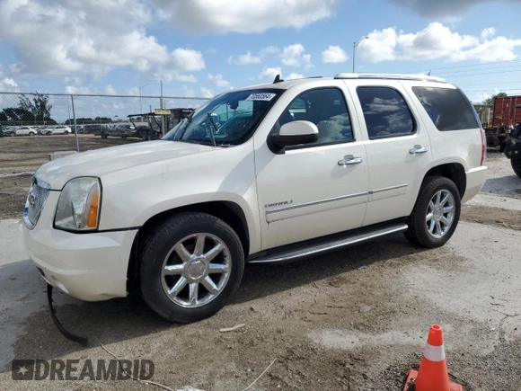2013 GMC Yukon Denali with VIN 1GKS1EEF0DR301812, listed as a Copart auction lot 70560564 with 0 mi miles and Salvage Title. Bid and sale history available at carsss.com. Image 1.