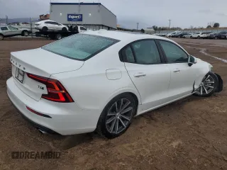 2021 Volvo S60 Momentum with VIN 7JRA22TK8MG102989, listed as a Copart auction lot 75139253 with 3,705 mi miles. Bid and sale history available at carsss.com. Image 3.