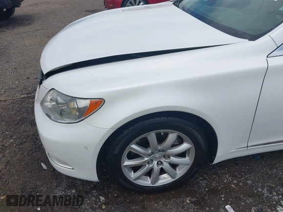 2007 Lexus LS 460 L with VIN JTHGL46F275003065, listed as a IAAI auction lot 42620085 with 238,634 mi miles and . Bid and sale history available at DreamBid. Image 17.