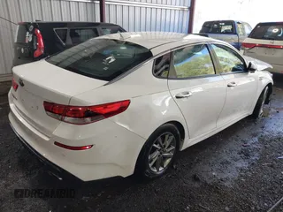 2019 Kia Optima LX with VIN 5XXGT4L33KG363512, listed as a IAAI auction lot 41824631 with 105,034 mi miles. Bid and sale history available at carsss.com. Image 4.