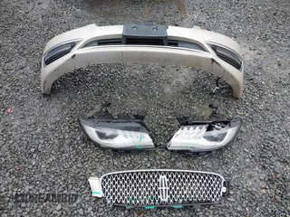2017 Lincoln MKZ Select with VIN 3LN6L5C9XHR657825, listed as a IAAI auction lot 41950371 with 47,637 mi miles. Bid and sale history available at carsss.com. Image 12.