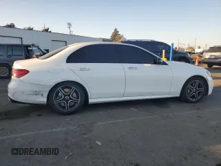 2021 Mercedes-Benz E-Class E 450 with VIN W1KZF5KBXMA934142, listed as a Copart auction lot 43231135 with 39,090 mi miles and Salvage Title. Bid and sale history available at carsss.com. Image 3.