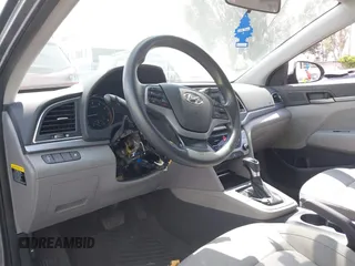 2018 Hyundai Elantra SE z VIN KMHD74LF9JU611364, wystawiony jako IAAI lot #42034415 z przebiegiem 81 450 mil mil oraz . Historia ofert i sprzedaży dostępna na DreamBid. Obrazek 22.