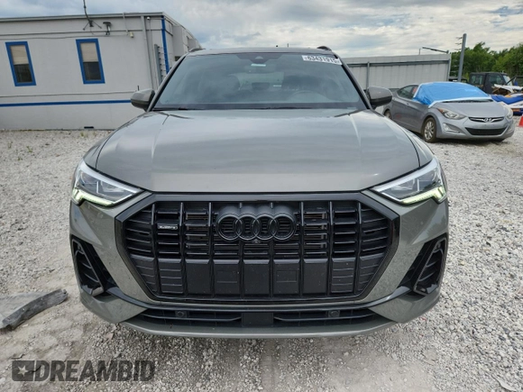 2024 Audi Q3 S line Premium Plus z VIN WA1EECF39R1107785, wystawiony jako Copart lot #63431915 z przebiegiem 14 657 mil mil oraz Szkoda całkowita • Salvage title. Historia ofert i sprzedaży dostępna na DreamBid. Obrazek 5.