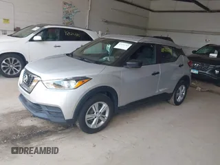 2019 Nissan Kicks S z VIN 3N1CP5CU5KL555586, wystawiony jako IAAI lot #42426743 z przebiegiem 122 015 mil mil oraz . Historia ofert i sprzedaży dostępna na DreamBid. Obrazek 17.