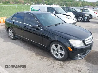 2010 Mercedes-Benz C 300 Sport z VIN WDDGF8BB9AR124264, wystawiony jako IAAI lot #42075919 z przebiegiem 210 433 mil mil oraz . Historia ofert i sprzedaży dostępna na DreamBid. Obrazek 1.