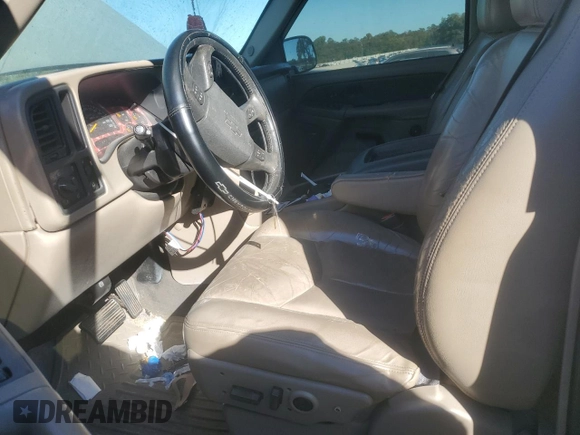 2004 Chevrolet Avalanche Z66 with VIN 3GNEC12T94G146450, listed as a Copart auction lot 76703014 with 243,049 mi miles and Salvage title. Bid and sale history available at DreamBid. Image 7.