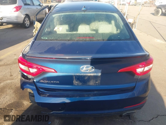 2017 Hyundai Sonata SE z VIN 5NPE24AF8HH565251, wystawiony jako IAAI lot #41762572 z przebiegiem Nie podano mil oraz . Historia ofert i sprzedaży dostępna na DreamBid. Obrazek 16.