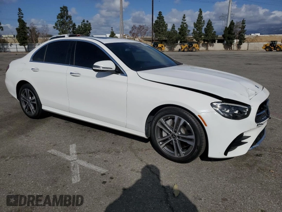 2021 Mercedes-Benz E 350 z VIN W1KZF8DBXMA920854, wystawiony jako Copart lot #51800865 z przebiegiem 40 337 mil mil oraz Szkoda całkowita • Salvage title. Historia ofert i sprzedaży dostępna na DreamBid. Obrazek 4.