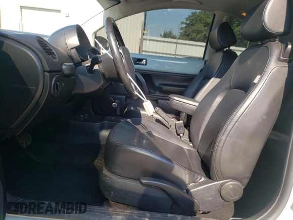 2010 Volkswagen Beetle with VIN 3VWRG3AG0AM027565, listed as a Copart auction lot 61908315 with 74,858 mi miles and Salvage title. Bid and sale history available at DreamBid. Image 7.