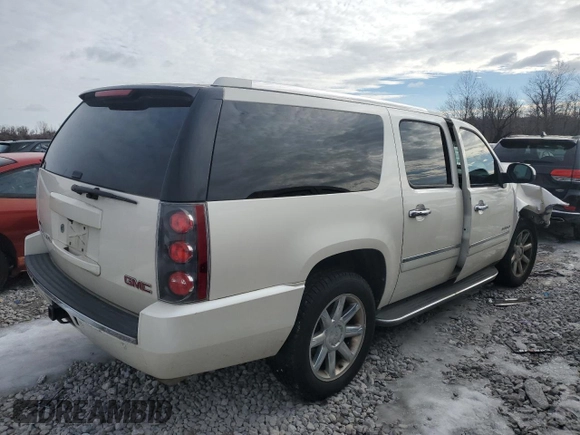2012 GMC Yukon XL Denali with VIN 1GKS1MEF2CR298971, listed as a Copart auction lot 86310424 with Not Provided miles and Salvage Title. Bid and sale history available at carsss.com. Image 3.