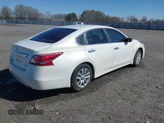 2013 Nissan Altima SV with VIN 1N4AL3AP8DN534967, listed as a IAAI auction lot 41827540 with 159,646 mi miles and . Bid and sale history available at carsss.com. Image 4.