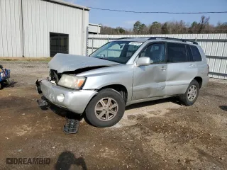 2005 Toyota Highlander with VIN JTEGP21A550056810, listed as a Copart auction lot 48812505 with 240,500 mi miles and Salvage Title. Bid and sale history available at carsss.com. Image 1.