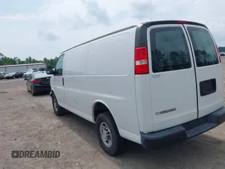 2019 Chevrolet Express Cargo с VIN 1GCWGAFP5K1365688, выставлен на аукционе IAAI как лот 42423135 с пробегом 216 450 миль миль и . История ставок и продаж доступна на DreamBid. Изображение 3.
