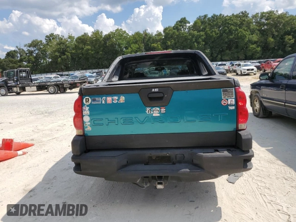 2003 Chevrolet Avalanche with VIN 3GNEC13TX3G175372, listed as a Copart auction lot 68082774 with 256,954 mi miles and Non Repairable. Bid and sale history available at DreamBid. Image 6.