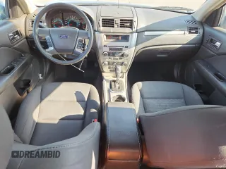 2010 Ford Fusion SE z VIN 3FAHP0HA1AR138892, wystawiony jako Copart lot #59781125 z przebiegiem 157 900 mil mil oraz Szkoda całkowita • Salvage title. Historia ofert i sprzedaży dostępna na DreamBid. Obrazek 8.