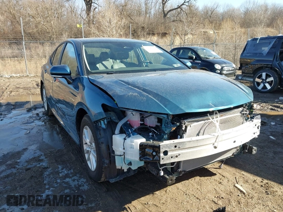 2025 Toyota Camry LE with VIN 4T1DAACK5SU068576, listed as a IAAI auction lot 41746222 with 3,674 mi miles and . Bid and sale history available at DreamBid. Image 1.