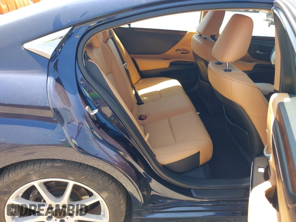 2022 Lexus ES 350 z VIN 58ADZ1B12NU135987, wystawiony jako IAAI lot #42216317 z przebiegiem 55 515 mil mil oraz . Historia ofert i sprzedaży dostępna na DreamBid. Obrazek 8.