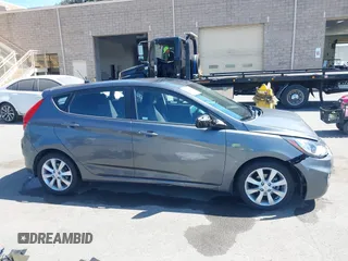 2012 Hyundai Accent SE z VIN KMHCU5AE5CU022142, wystawiony jako IAAI lot #42203812 z przebiegiem 89 196 mil mil oraz . Historia ofert i sprzedaży dostępna na DreamBid. Obrazek 14.