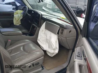 2005 Cadillac Escalade ESV z VIN 3GYFK66N55G224467, wystawiony jako IAAI lot #41352802 z przebiegiem Nie podano mil oraz . Historia ofert i sprzedaży dostępna na DreamBid. Obrazek 5.