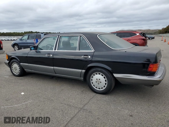 1990 Mercedes-Benz 560 with VIN WDBCA39E7LA509137, listed as a Copart auction lot 70086544 with 167,102 mi miles and Clean Title. Bid and sale history available at DreamBid. Image 2.