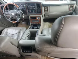 2004 Cadillac Escalade with VIN 1GYEK63N44R242134, listed as a Copart auction lot 42091345 with 300,150 mi miles and Clean Title. Bid and sale history available at carsss.com. Image 8.