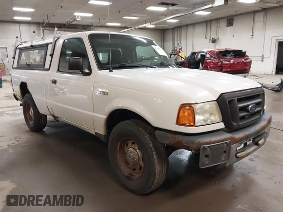2004 Ford Ranger XL z VIN 1FTYR10D14TA08047, wystawiony jako IAAI lot #42831791 z przebiegiem 240 647 mil mil oraz . Historia ofert i sprzedaży dostępna na DreamBid. Obrazek 1.