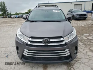 2018 Toyota Highlander SE z VIN 5TDJZRFH8JS523194, wystawiony jako Copart lot #57434645 z przebiegiem 57 965 mil mil oraz Szkoda całkowita • Salvage title. Historia ofert i sprzedaży dostępna na DreamBid. Obrazek 5.