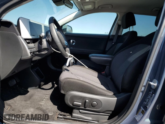 2024 Hyundai Ioniq 5 SE z VIN KM8KM4DE2RU278278, wystawiony jako Copart lot #47047935 z przebiegiem 7 829 mil mil oraz Szkoda całkowita • Salvage title. Historia ofert i sprzedaży dostępna na DreamBid. Obrazek 7.