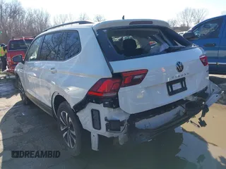 2022 Volkswagen Tiguan S with VIN 3VV0B7AX5NM042667, listed as a IAAI auction lot 41523101 with 41,724 mi miles and . Bid and sale history available at DreamBid. Image 3.