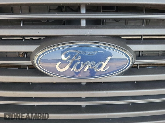 2018 Ford Transit z VIN 1FTYE1CM3JKB42289, wystawiony jako IAAI lot #42717396 z przebiegiem 88 406 mil mil oraz . Historia ofert i sprzedaży dostępna na DreamBid. Obrazek 18.